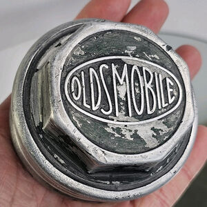 1920s-30s Oldsmobile Hubcap Grease Center Hub Cap Dust Nut Vintage Antique Old